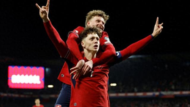 世界杯官方直播软件安装-铁血伊拉克队抢到最后一张门票,美加墨世界杯 48 强全部出炉,你看好谁?|决赛|附加赛|刚果|世界杯预选赛|墨西哥足球队_新浪新闻